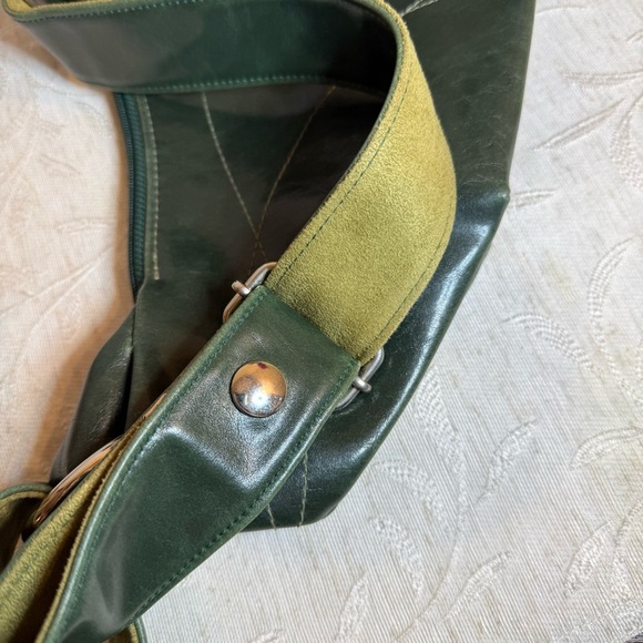 Crystalyn Kae forest green vegan leather shoulder sling handbag/purse. - Picture 7 of 12